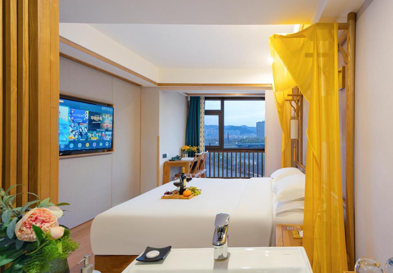 Xiangxi'S Love - Yangyun Hotel จางเจียเจี้ย ภายนอก รูปภาพ