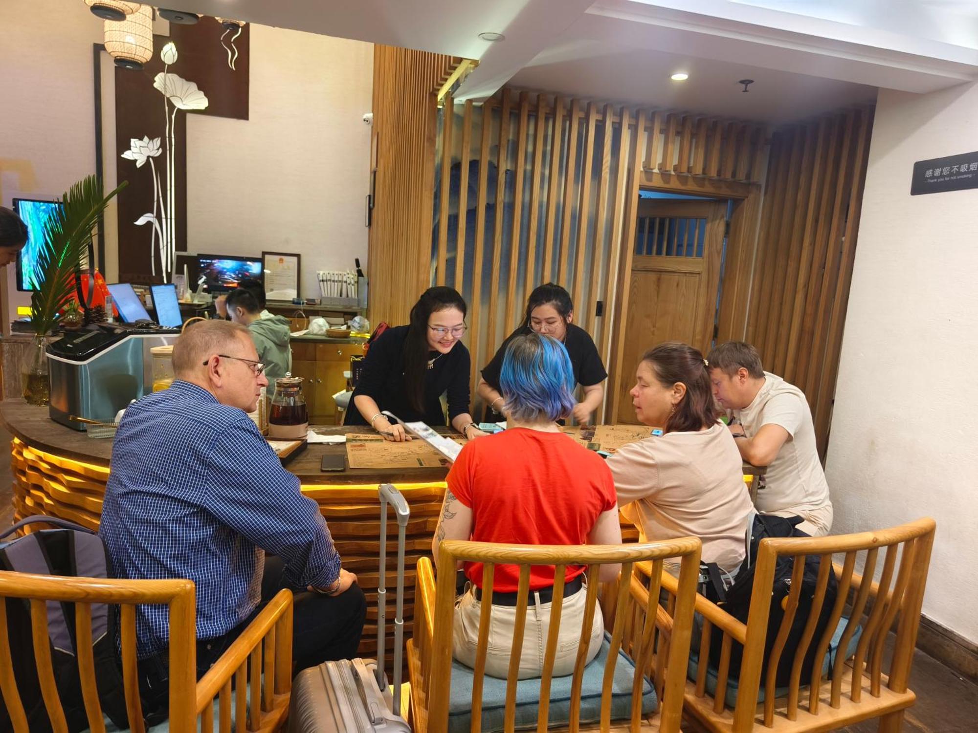 Xiangxi'S Love - Yangyun Hotel จางเจียเจี้ย ภายนอก รูปภาพ